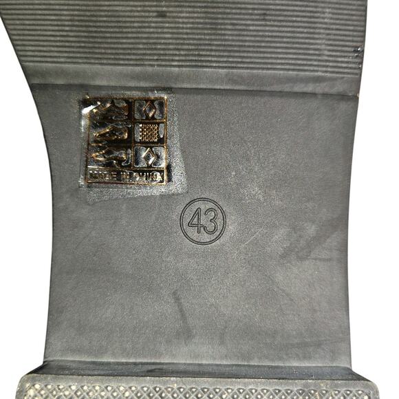 Women's 11 Brown Ankle Boots Flat Heel Buckle Straps Shoe - Picture 5 of 7